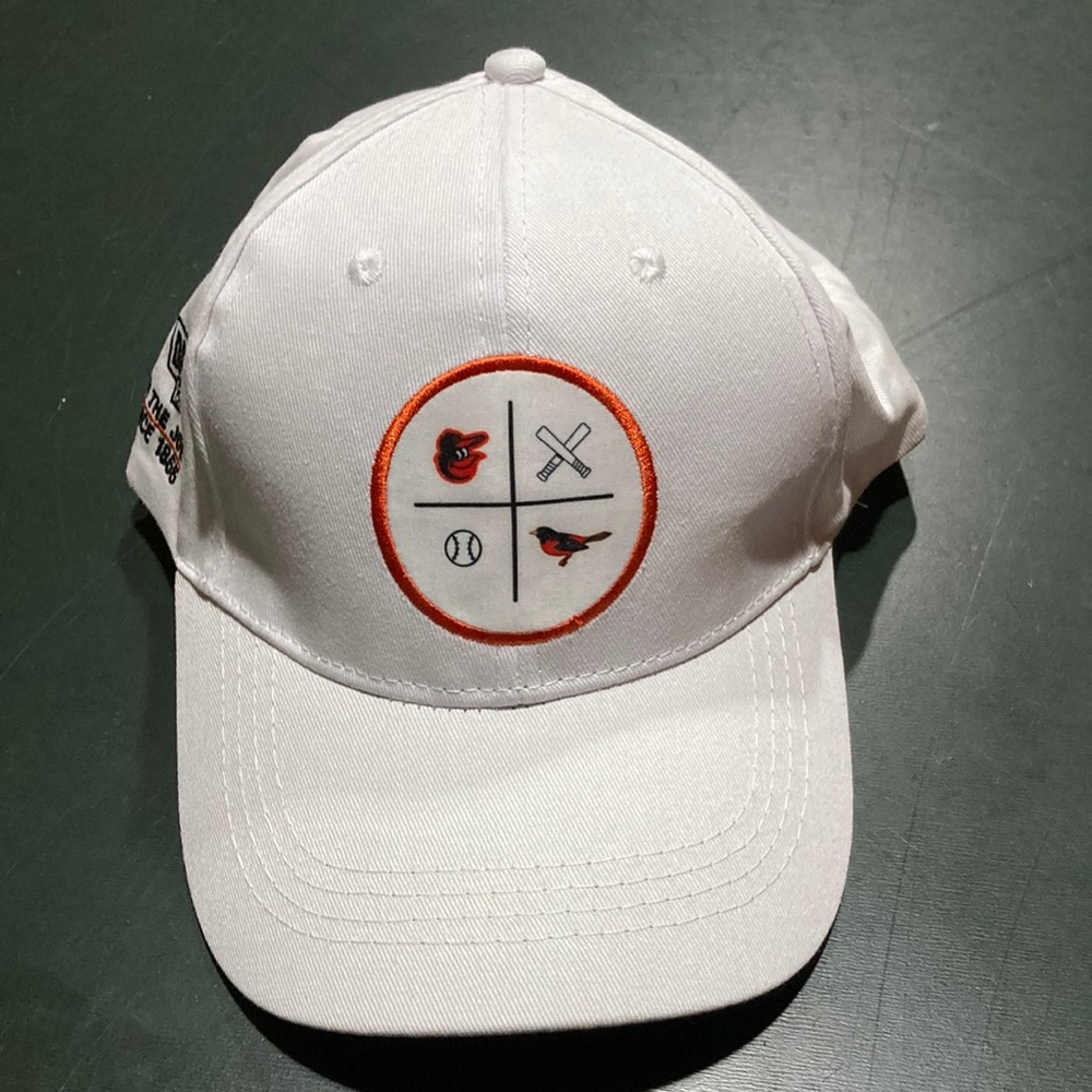 NWOT ORIOLES White ADJUSTABLE  BASEBALL CAP :Orange Circle w/Bird, Bat, …